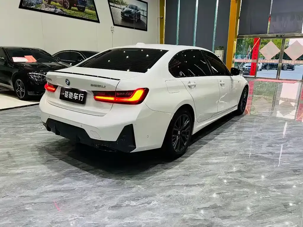 BMW 3 Series 2023 из CN, фото 6