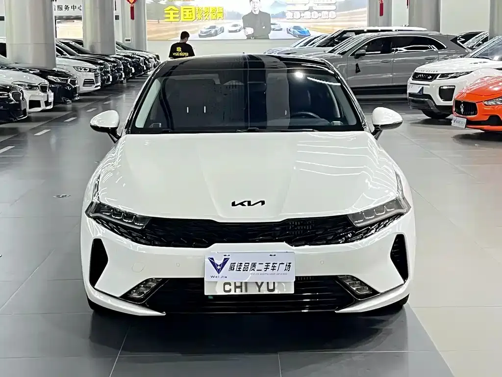 Kia K5 2023 из CN, фото 3