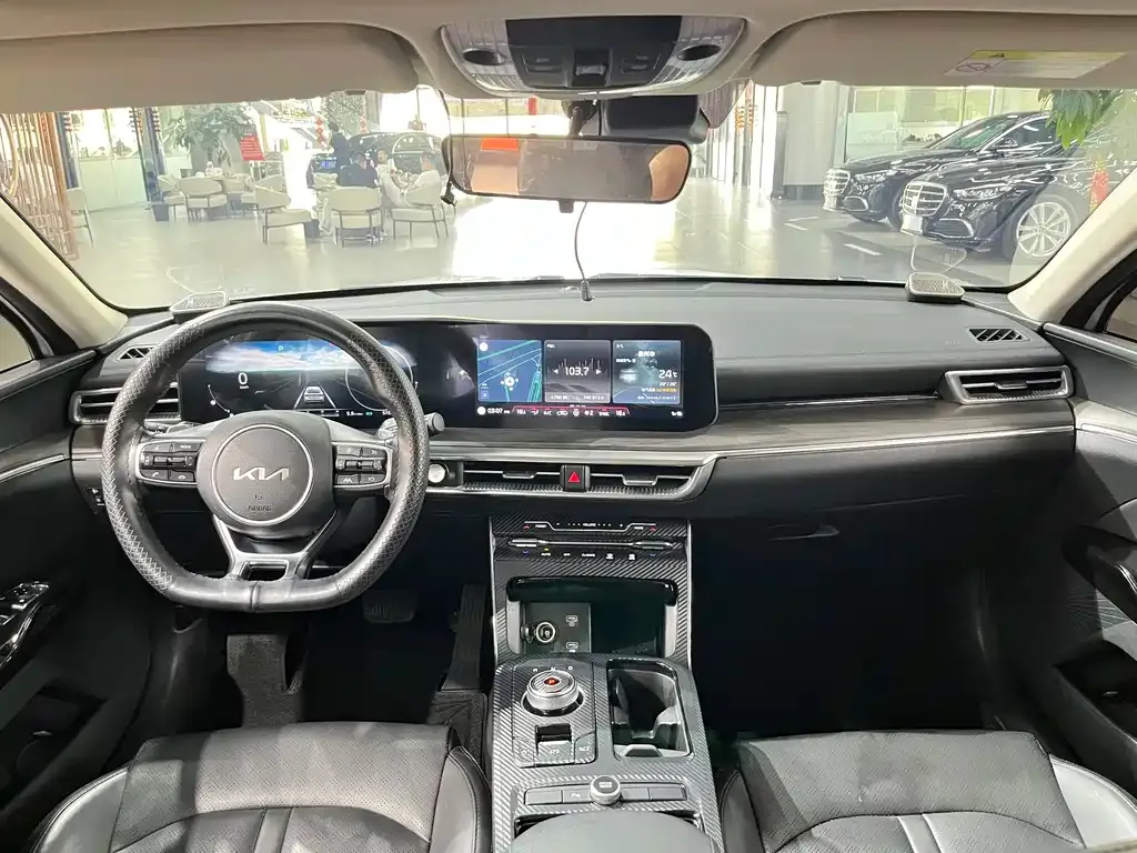 Kia K5 2023 из CN, фото 10