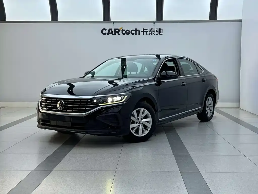 Volkswagen Passat — фото 1
