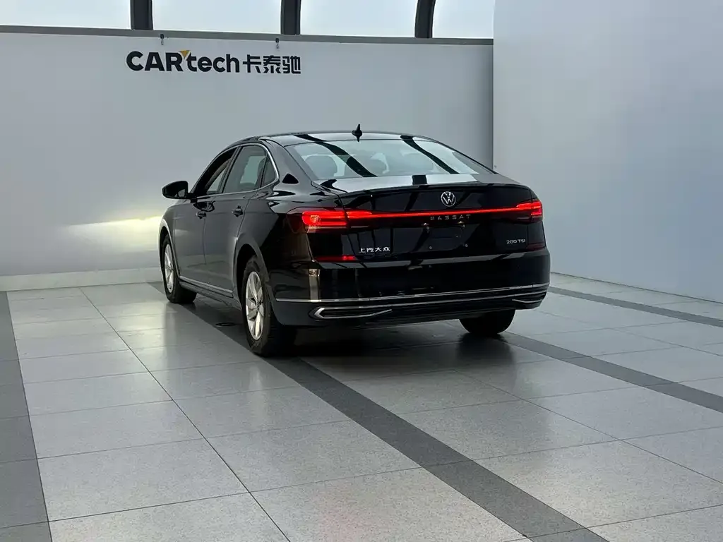 Volkswagen Passat — фото 3