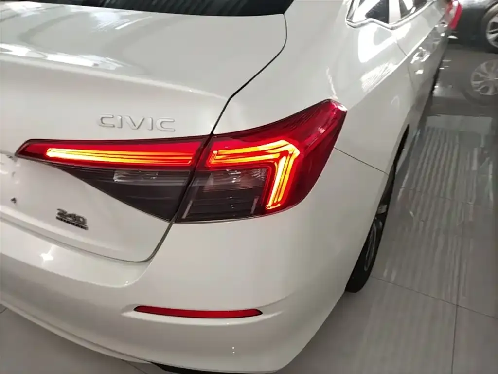 Honda Civic 2023 из CN, фото 2