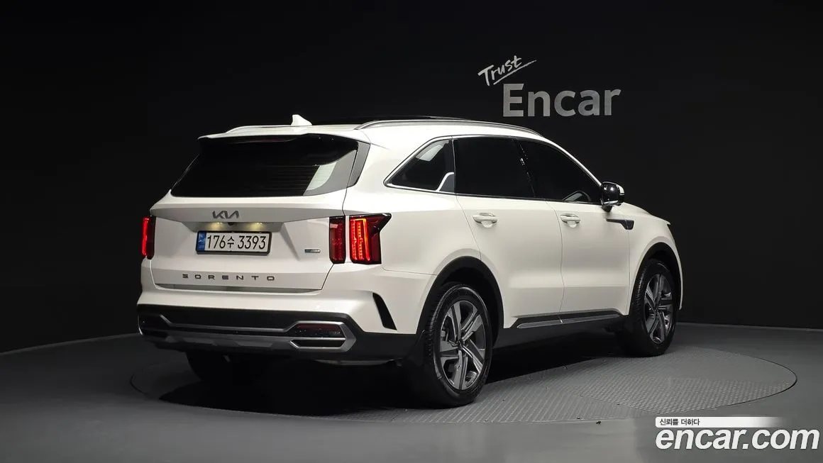 Kia Sorento — фото 10