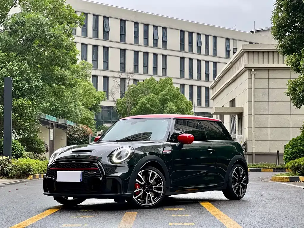 MINI JCW (John Cooper Works)