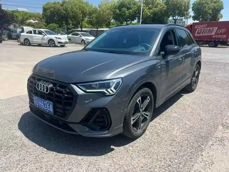 Audi Q3 — фото 1