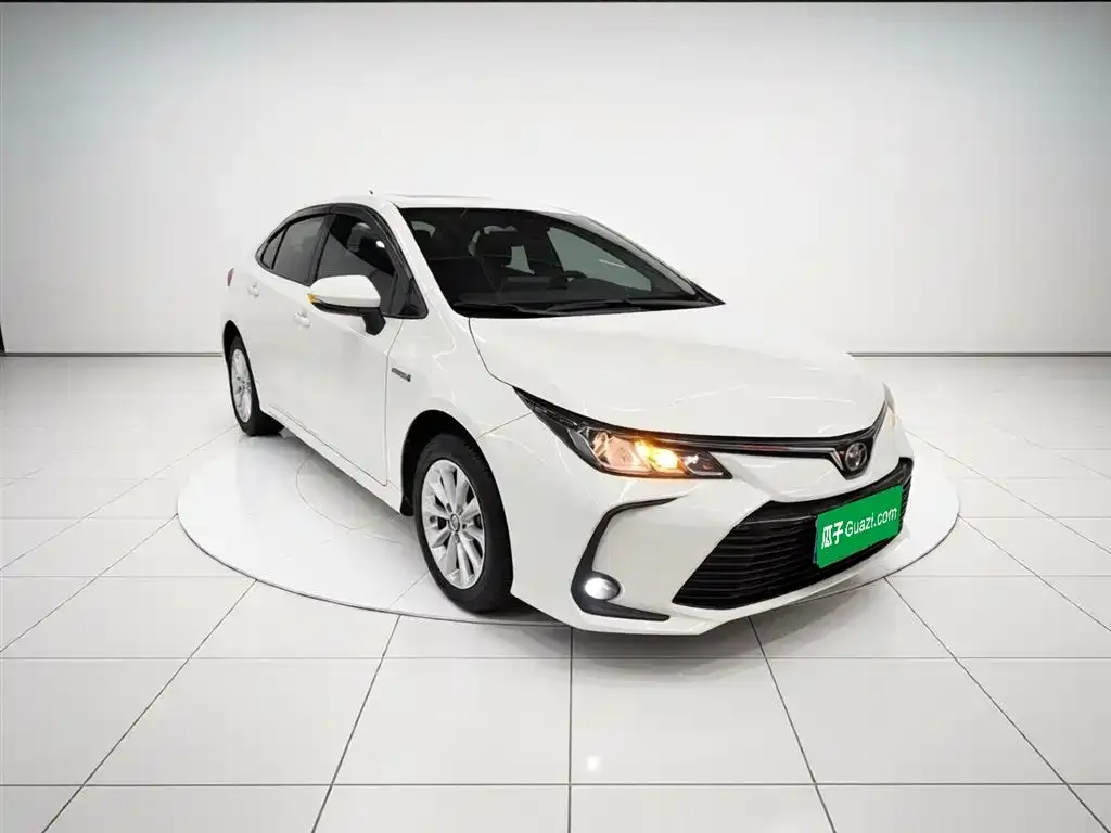 Toyota Corolla — фото 2