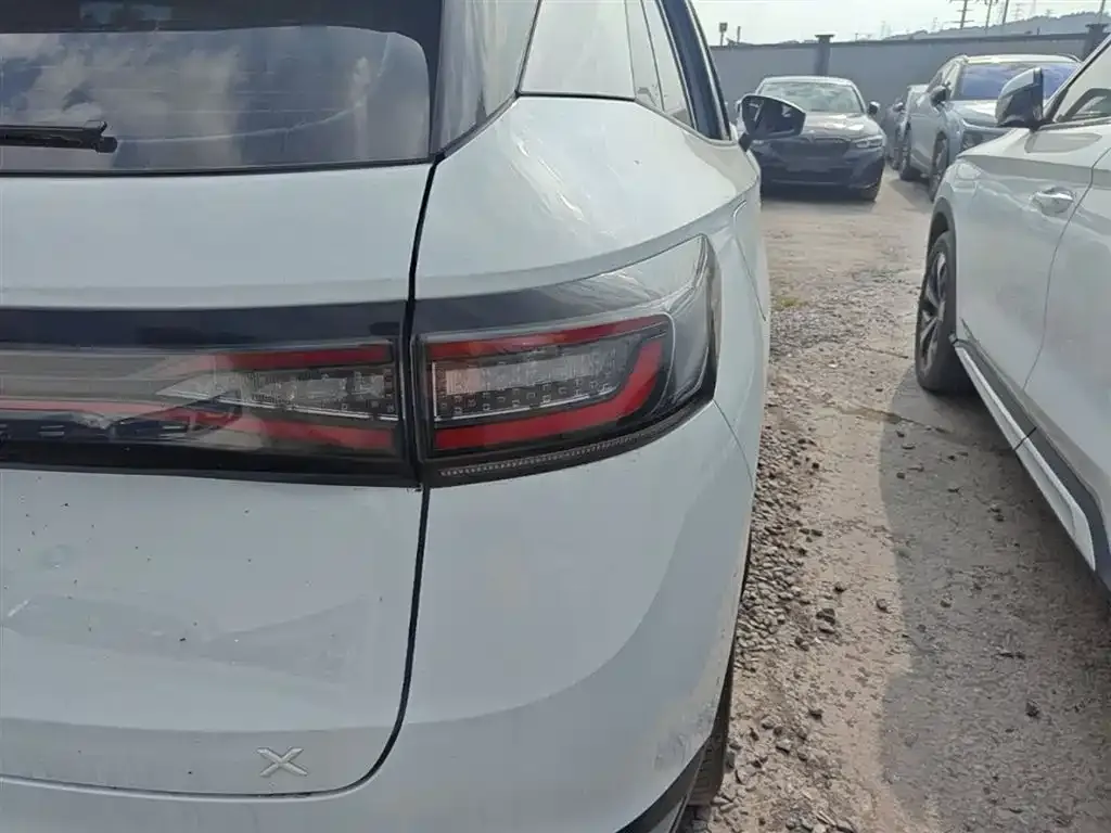 Volkswagen ID.4 X 2023 из CN, фото 8