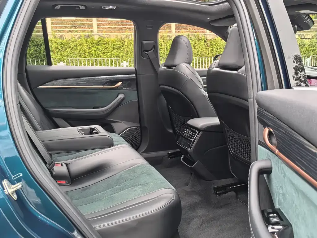 Geely Xingyue L 2023 из CN, фото 6