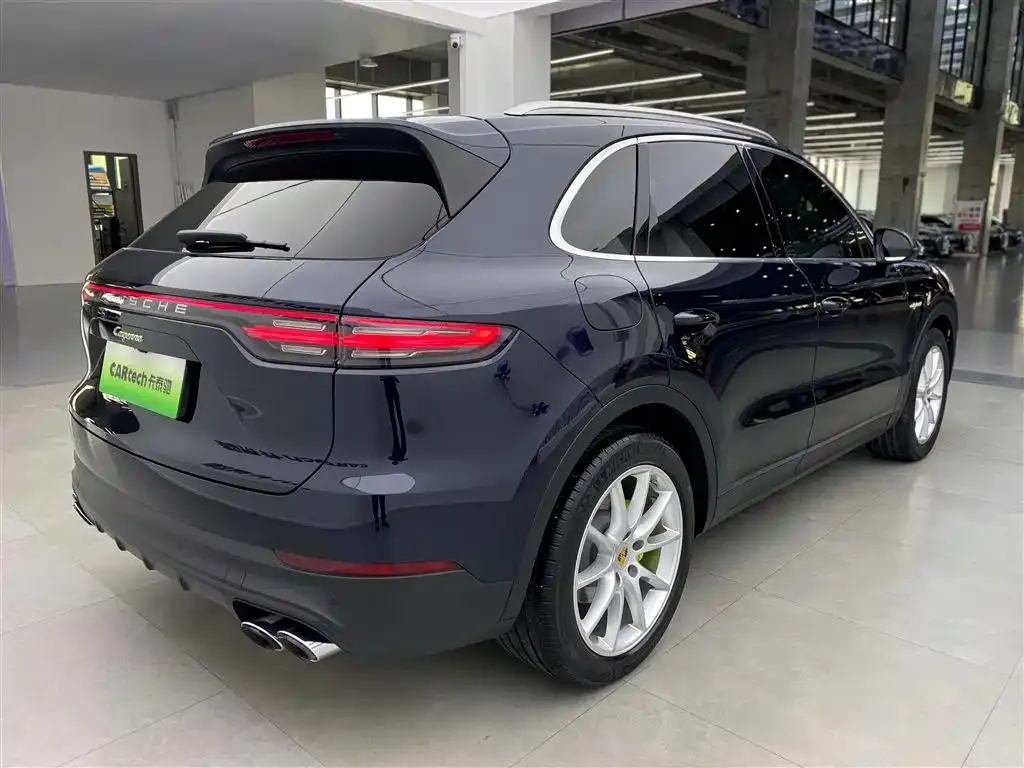 Porsche Cayenne Hybrid — фото 5