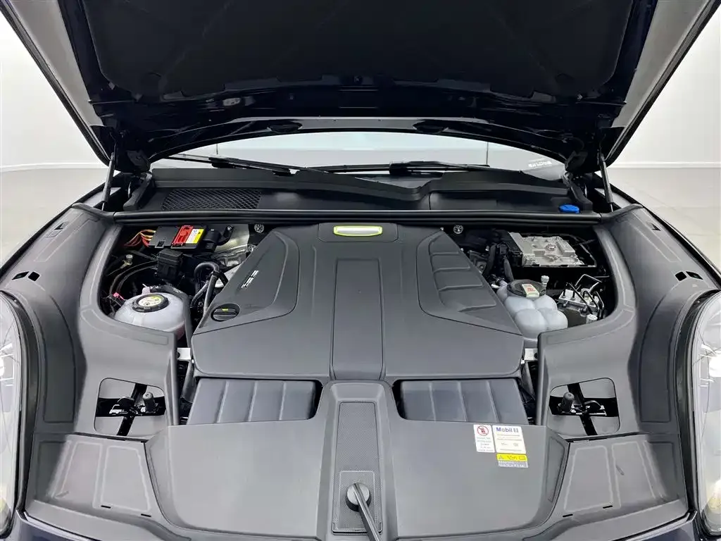Porsche Cayenne Hybrid — фото 10