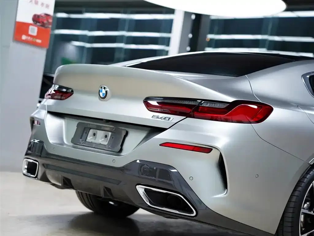 BMW 8 Series — фото 5