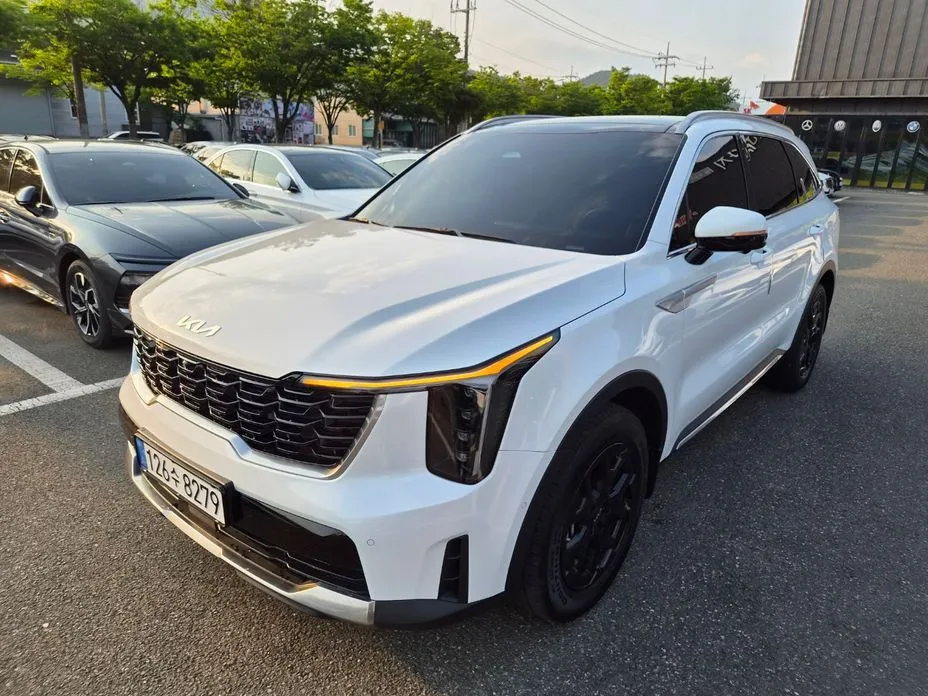 Kia Sorento — фото 8