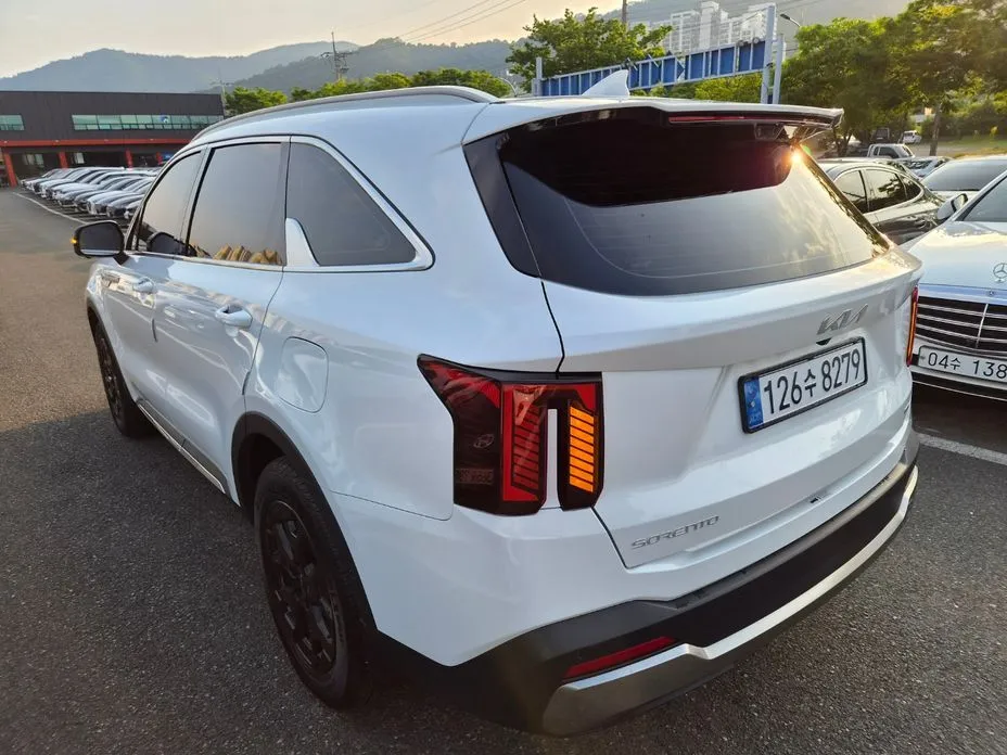 Kia Sorento — фото 9
