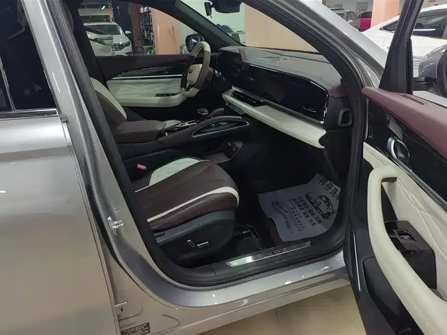 Geely Xingyue L 2022 из CN, фото 2