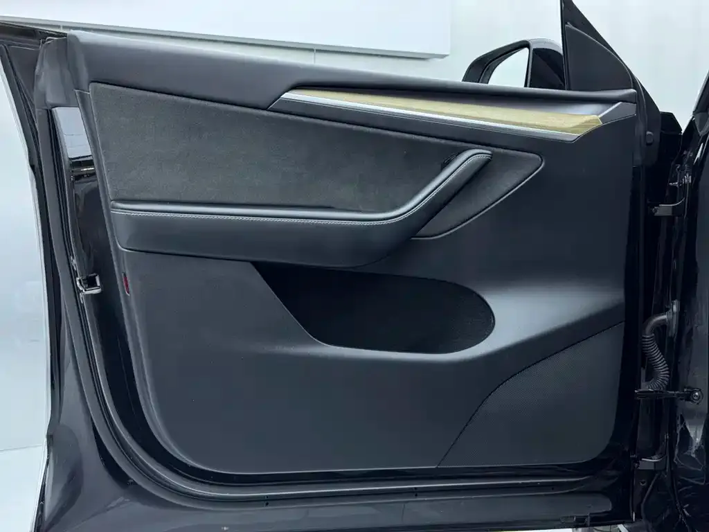 Tesla Model Y 2023 из CN, фото 6