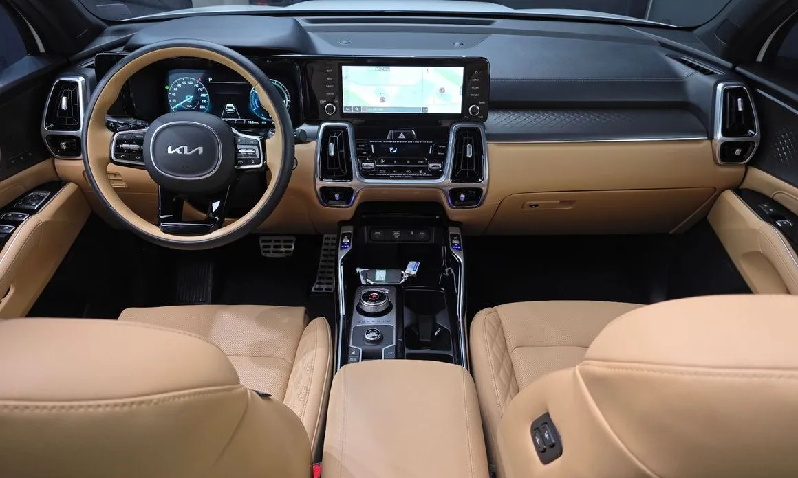 Kia Sorento — фото 8