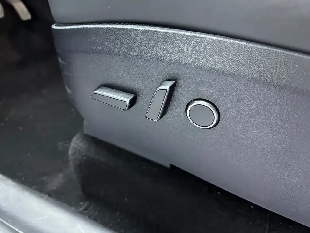 Tesla Model Y 2023 из CN, фото 7