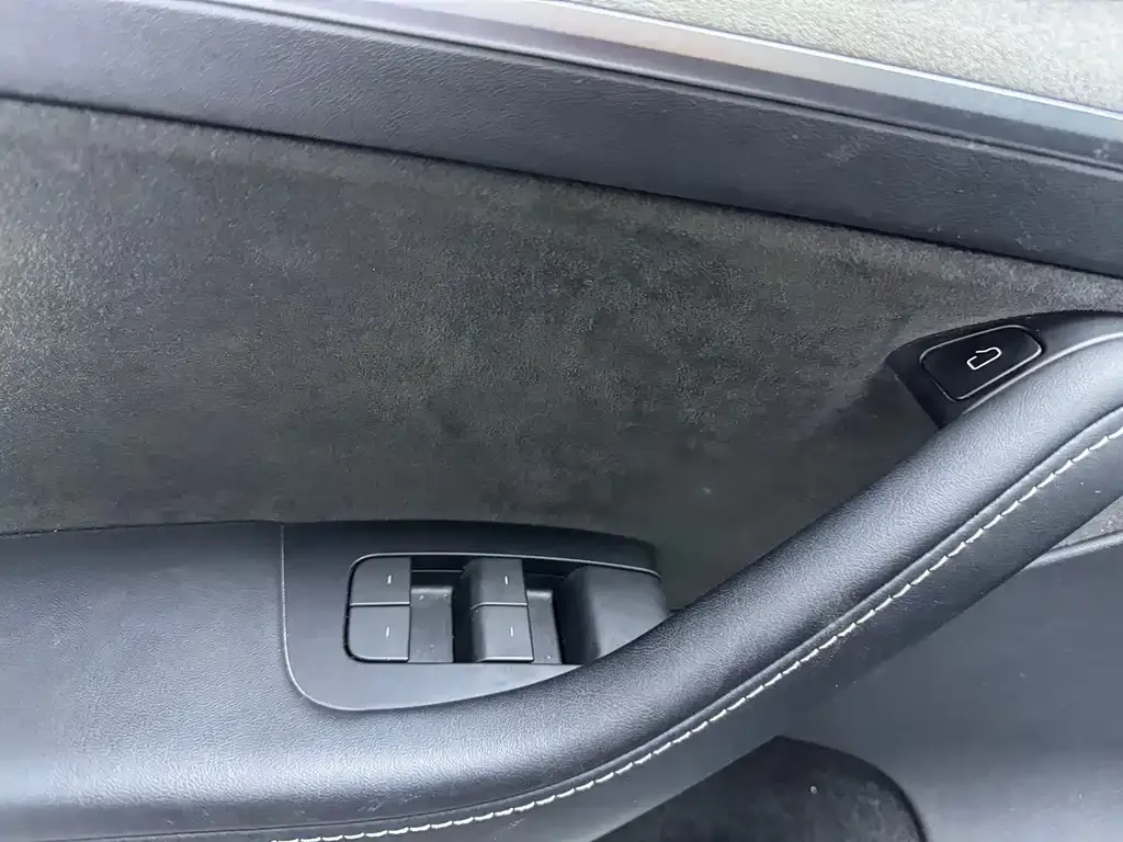 Tesla Model Y 2023 из CN, фото 5