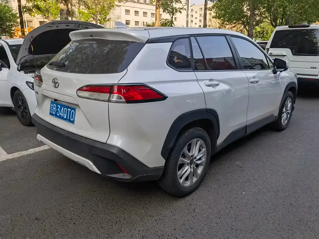 Toyota Corolla Cross 2022 из CN, фото 8