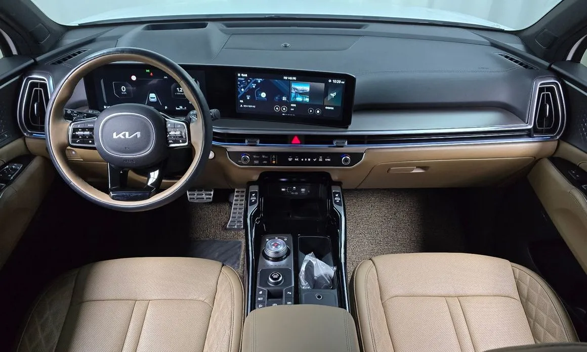 Kia Sorento — фото 6