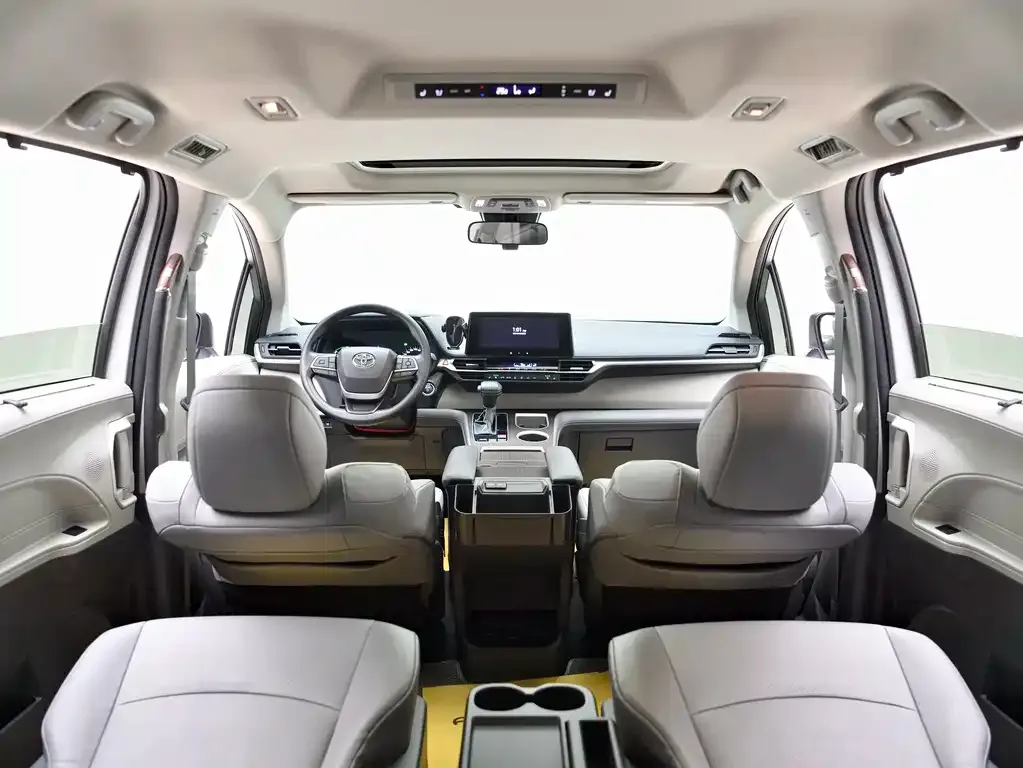 Toyota Granvia 2025 из CN, фото 9