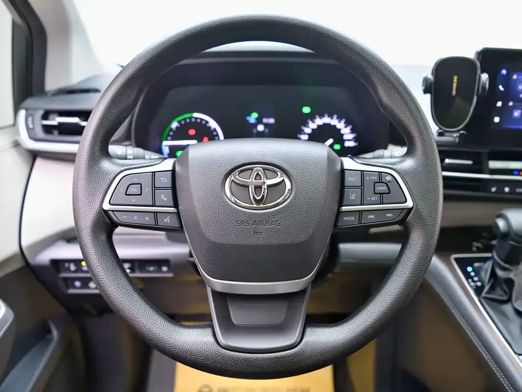Toyota Granvia 2025 из CN, фото 10