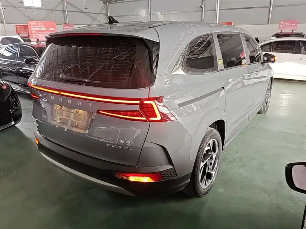 Hyundai Custo — фото 8