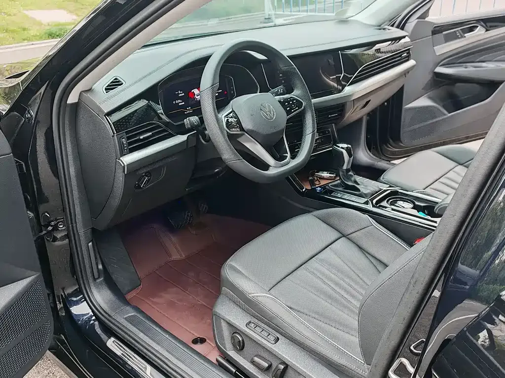 Volkswagen Passat 2024 из CN, фото 4