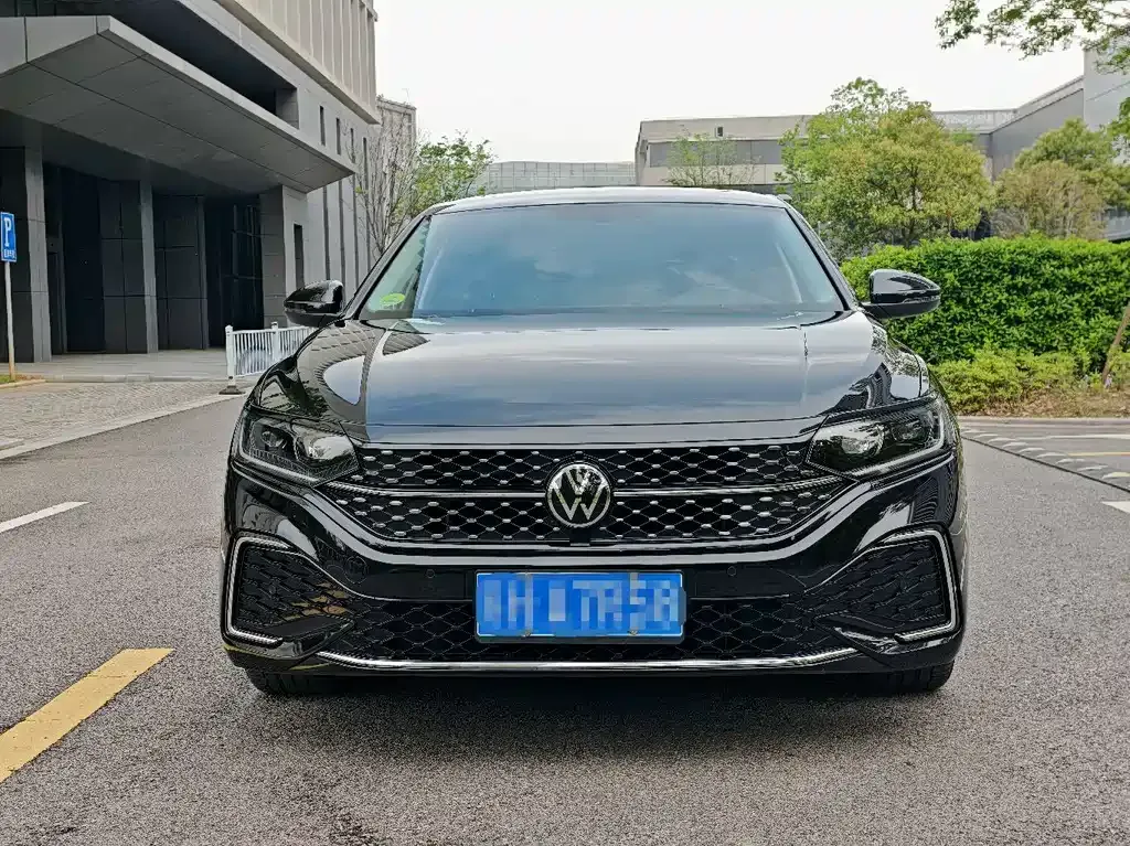 Volkswagen Passat 2024 из CN, фото 9
