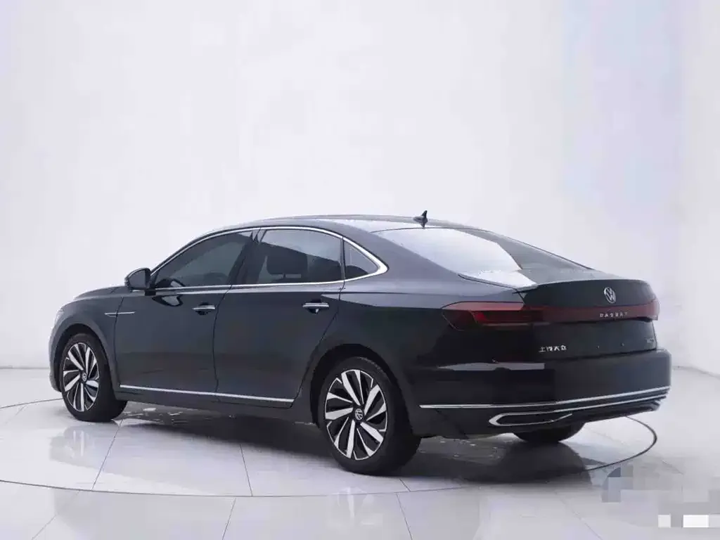 Volkswagen Passat — фото 2