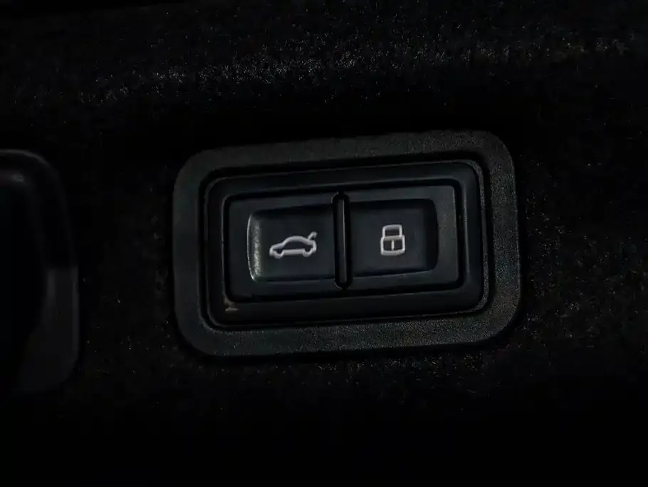 Audi A7L 2024 из CN, фото 2