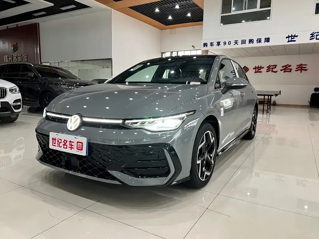 Volkswagen Golf 2025 из CN, фото 1