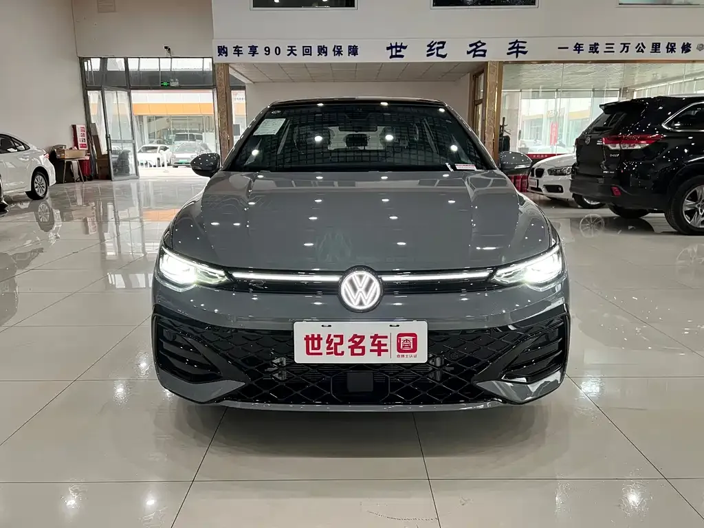Volkswagen Golf 2025 из CN, фото 3
