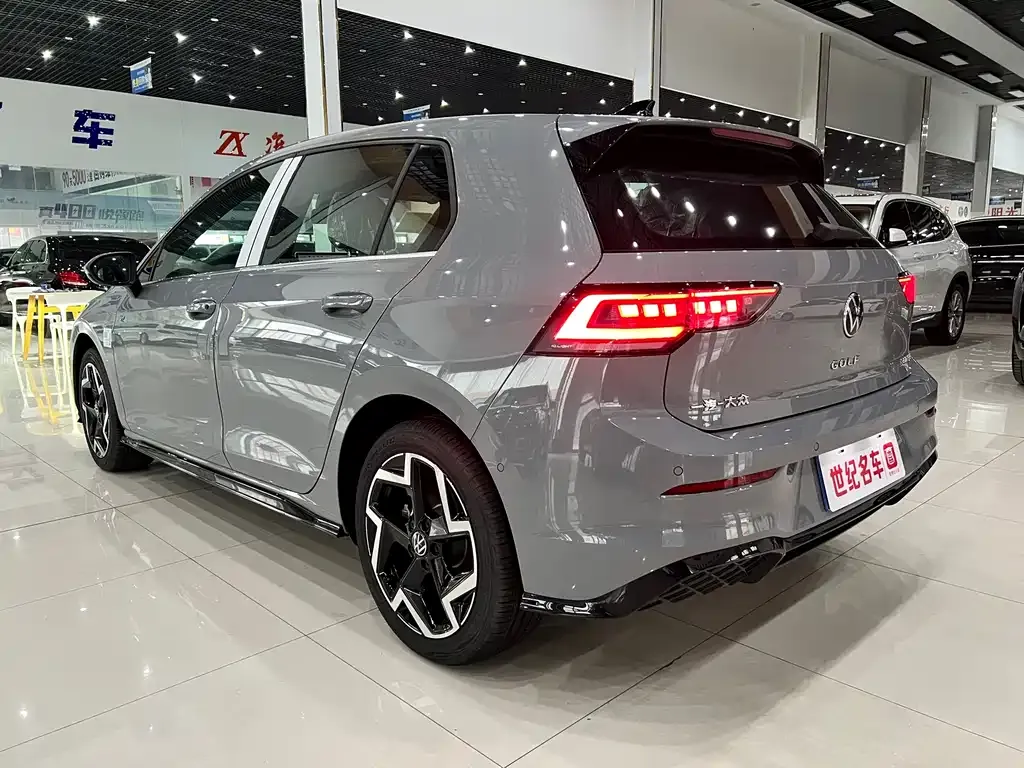 Volkswagen Golf 2025 из CN, фото 10