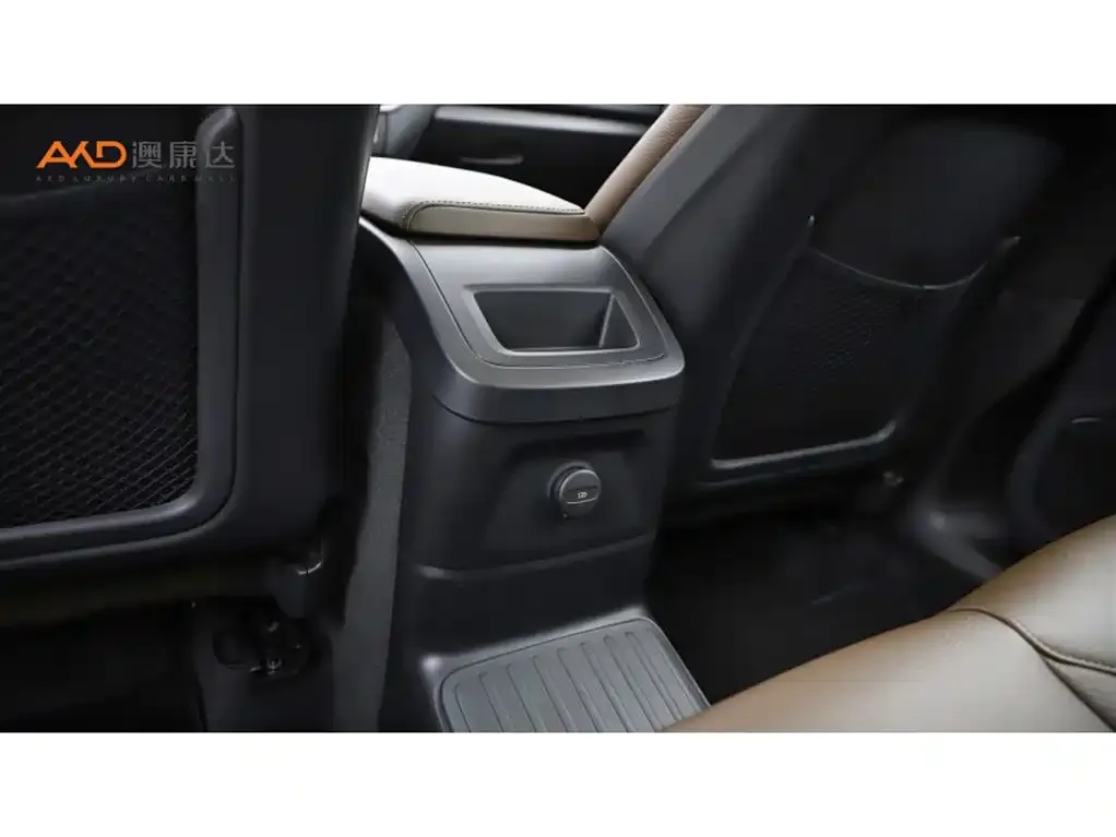 Volvo XC60 PHEV 2023 из CN, фото 4