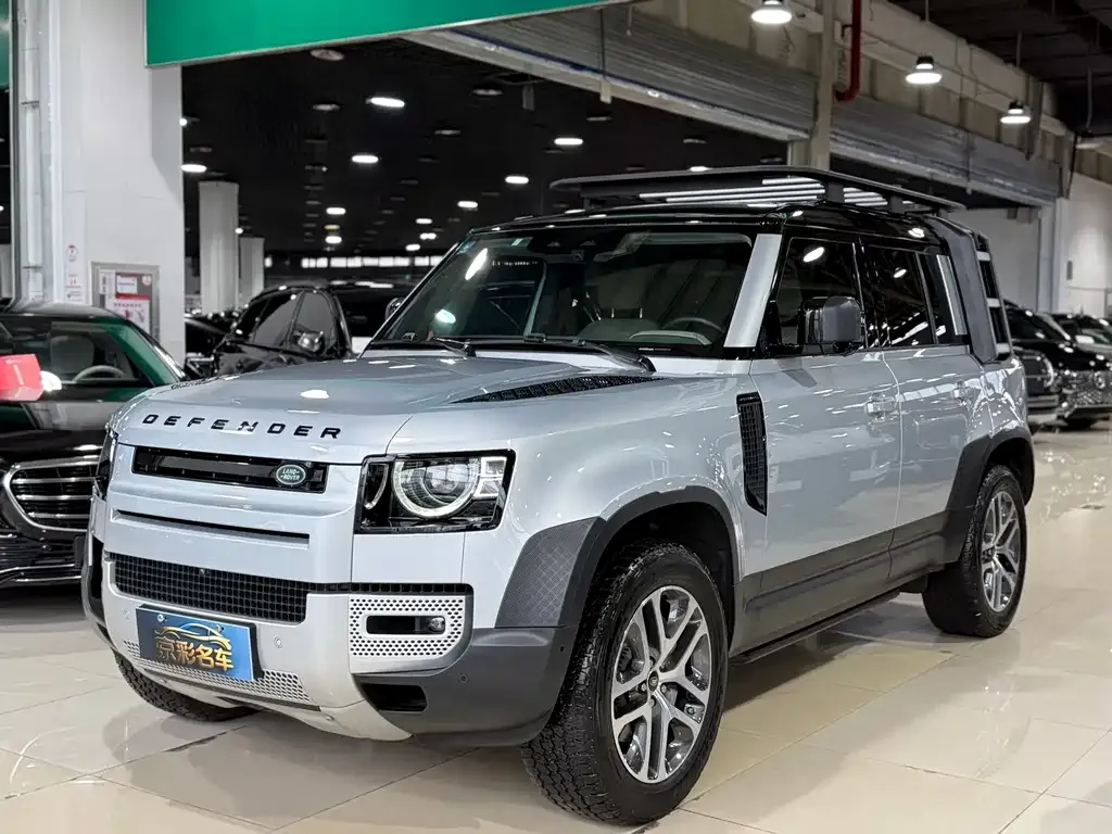 Land Rover Defender — фото 1