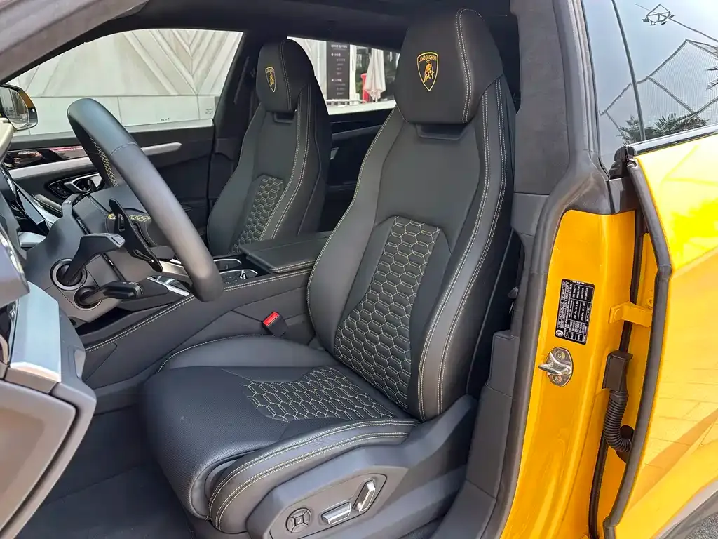 Lamborghini Urus — фото 7