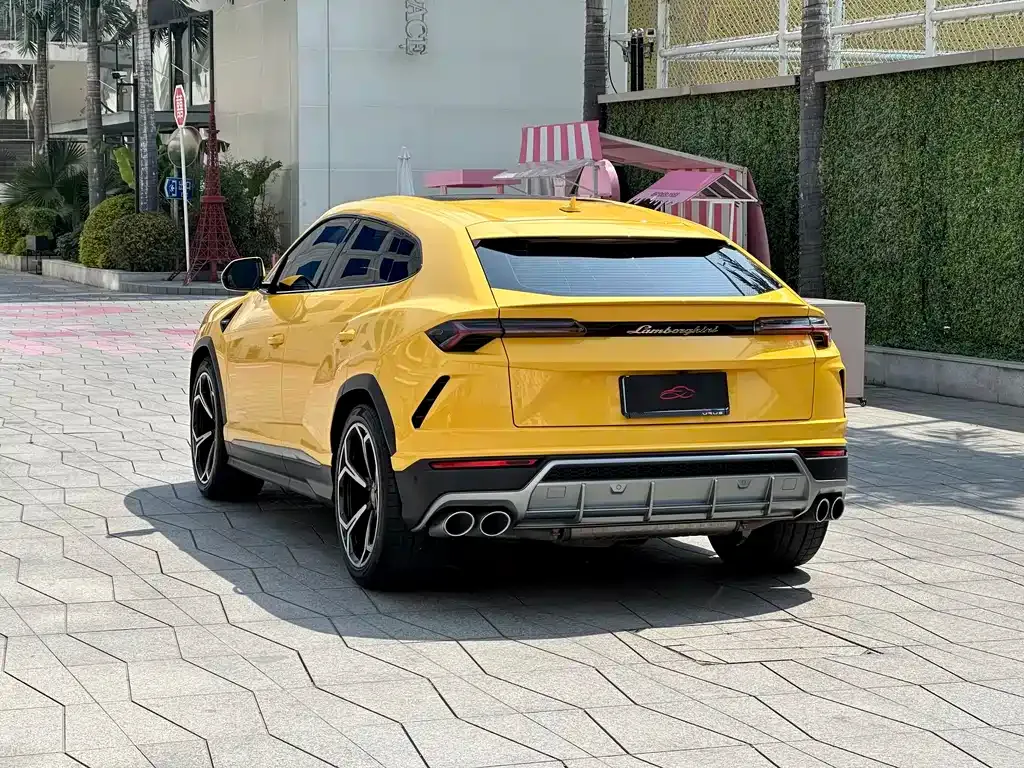 Lamborghini Urus — фото 3