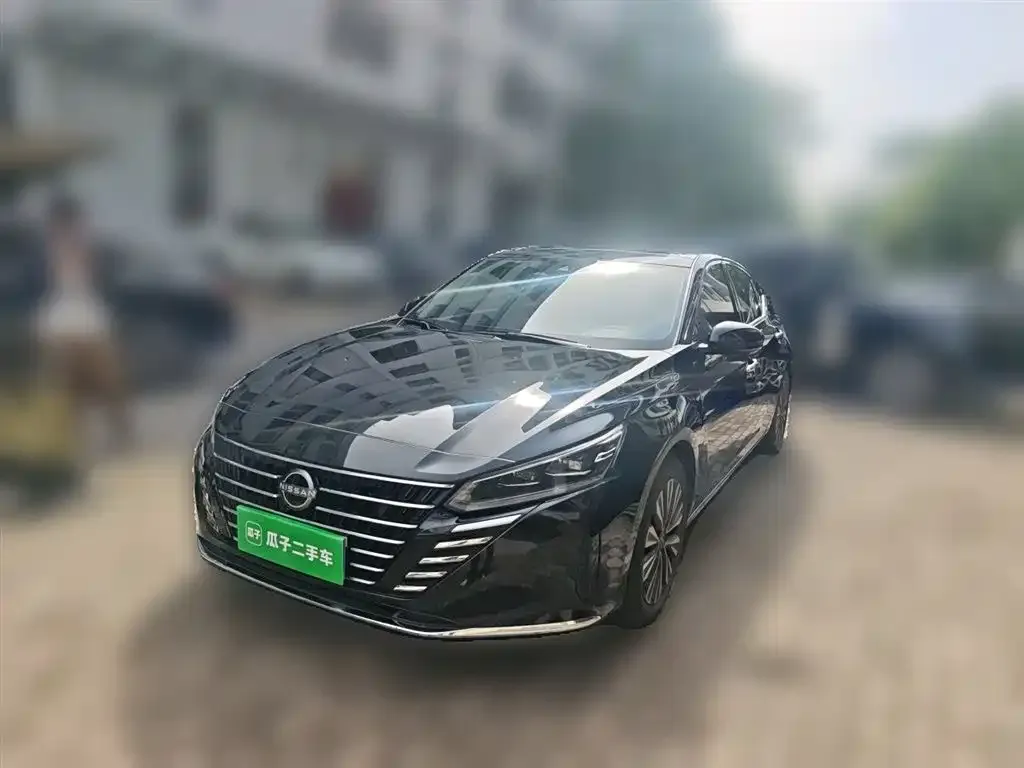 Nissan Teana — фото 1