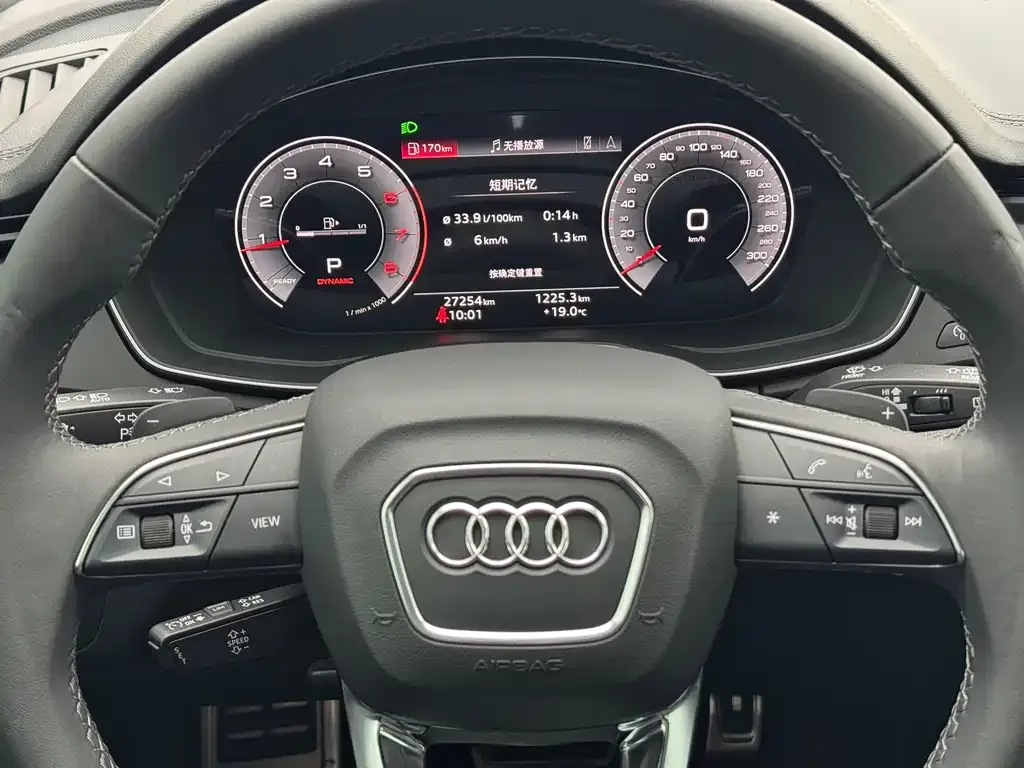 Audi Q5L — фото 2