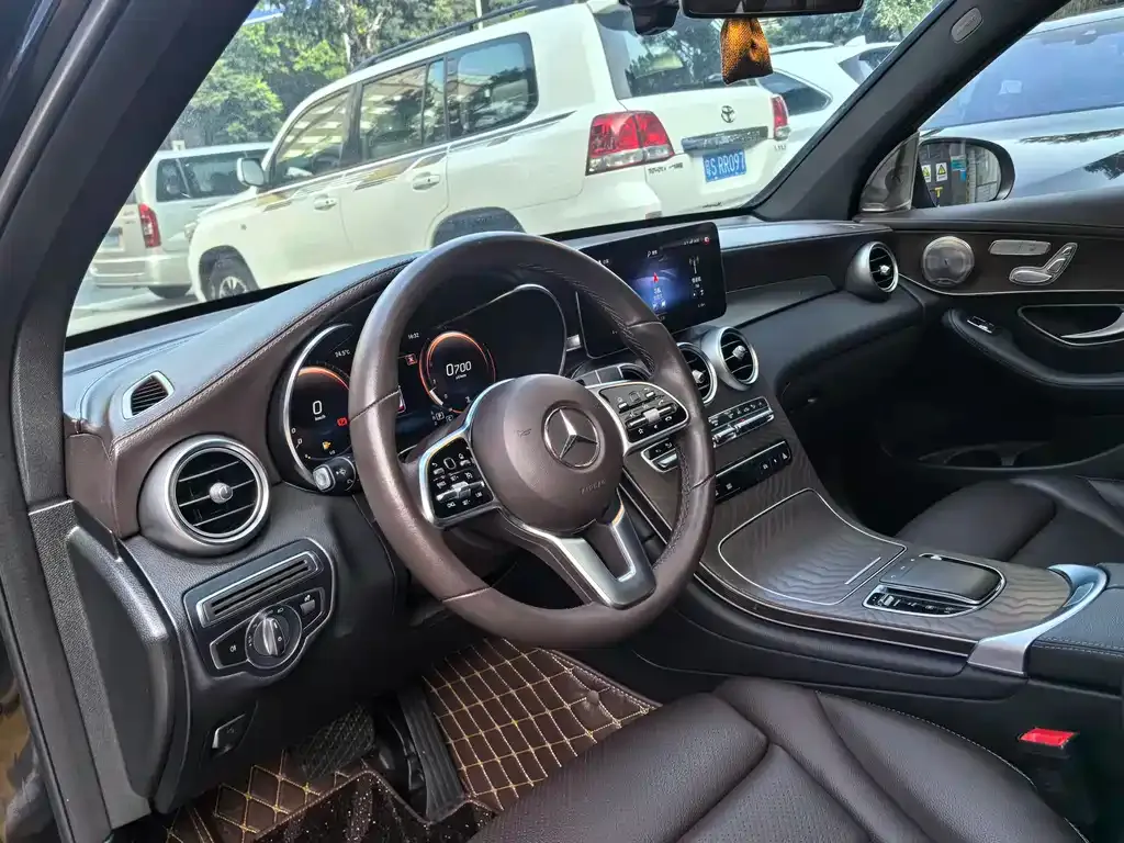 Mercedes-Benz GLC — фото 3