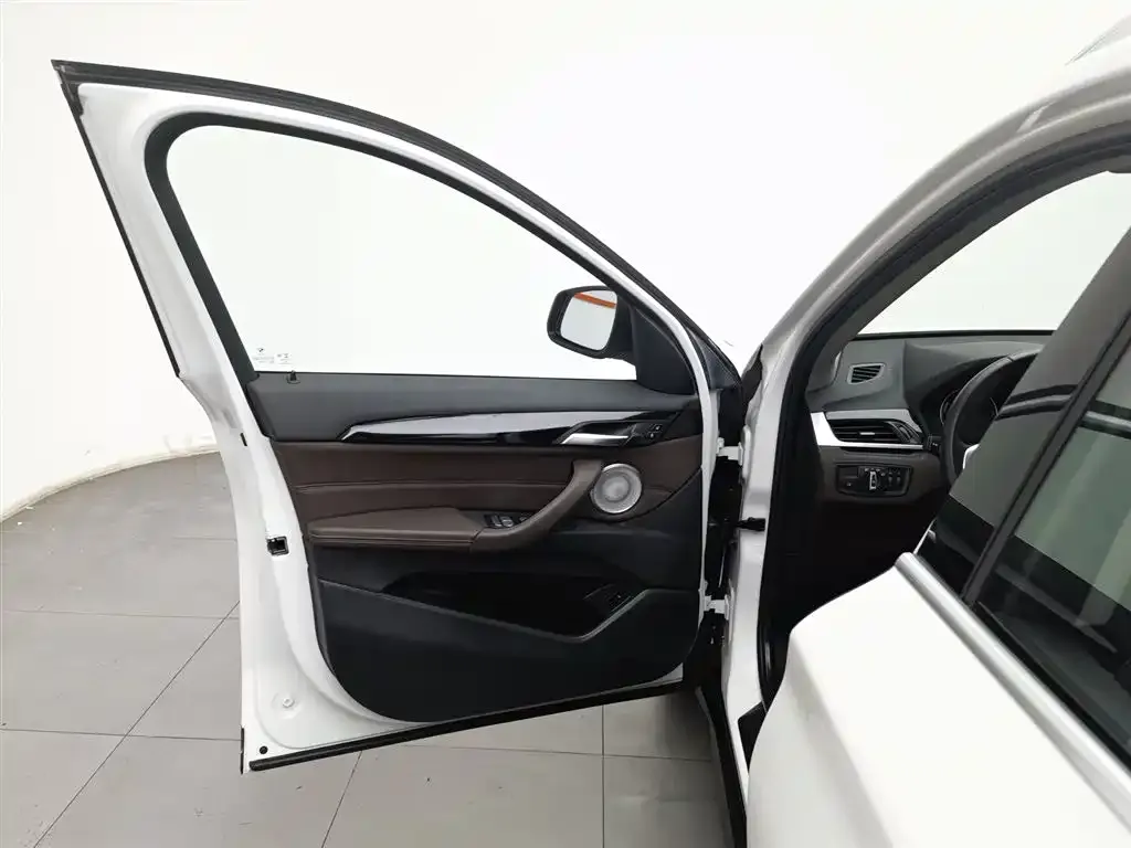 BMW X1 2021 из CN, фото 4