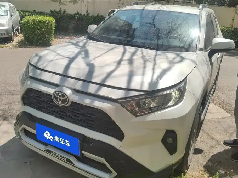 Toyota RAV4 2025 из CN, фото 1