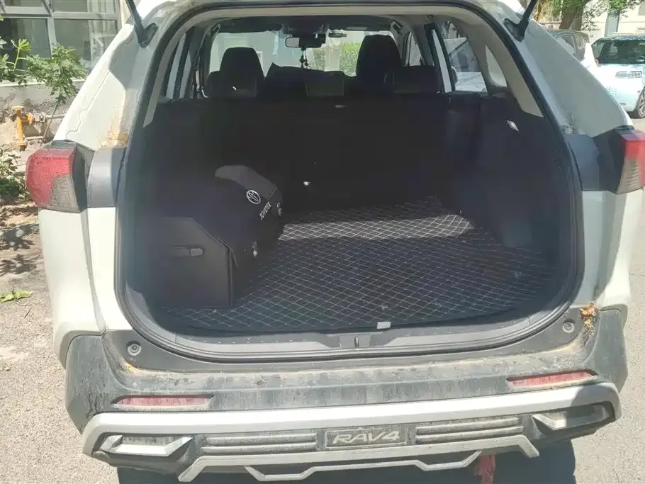 Toyota RAV4 2025 из CN, фото 7