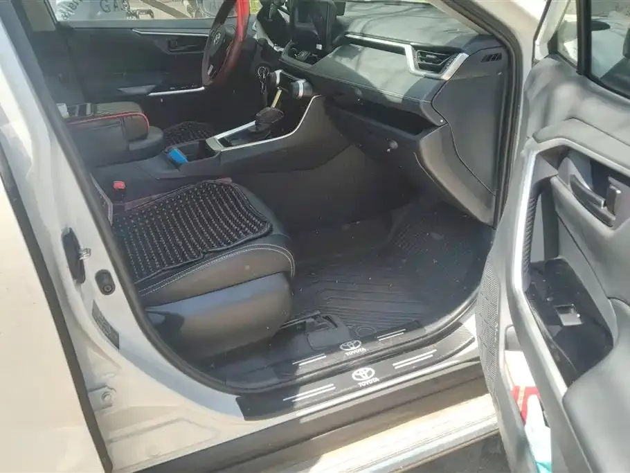 Toyota RAV4 2025 из CN, фото 10