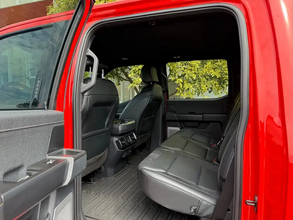 Ford F-150 Raptor 2023 из CN, фото 4