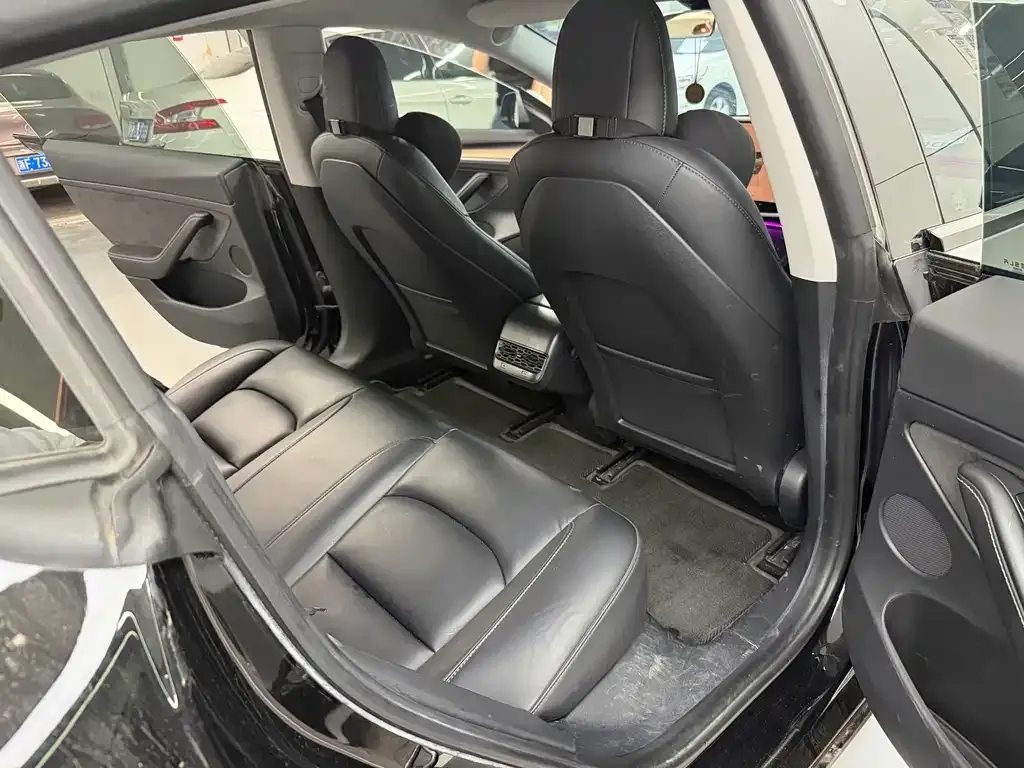 Tesla Model 3 2023 из CN, фото 8