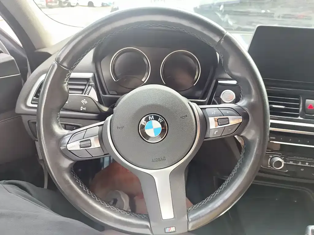 BMW 1 Series 2022 из CN, фото 4