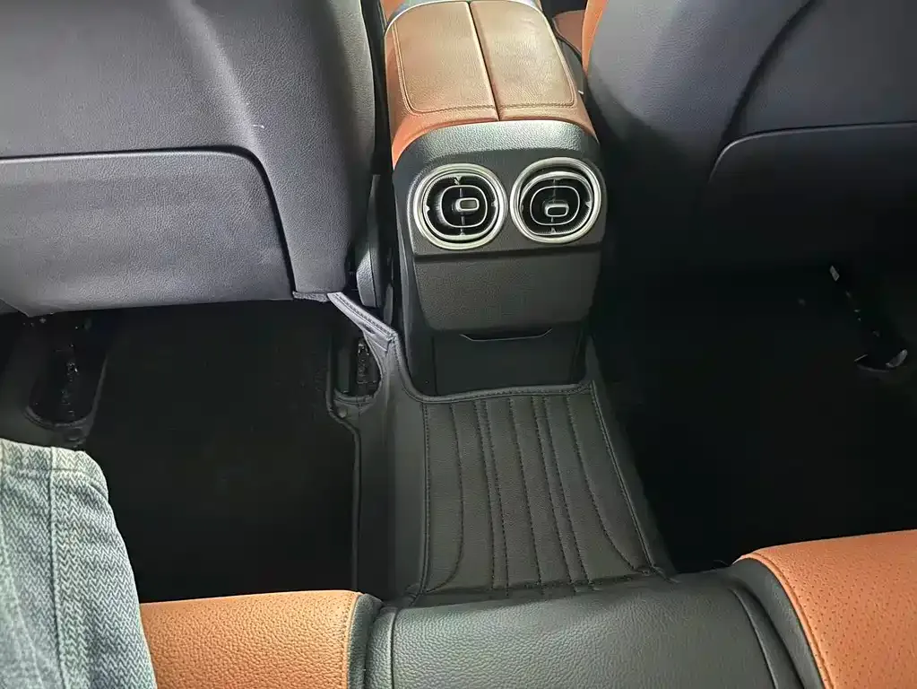 Mercedes-Benz C-Class 2024 из CN, фото 3