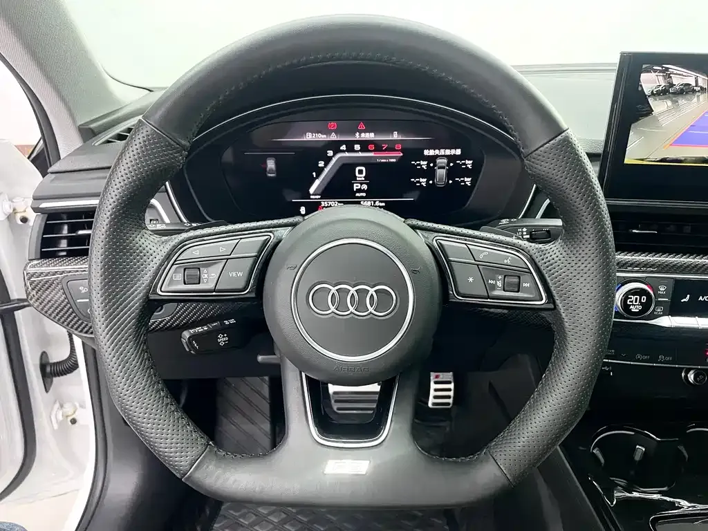 Audi A4L 2023 из CN, фото 9